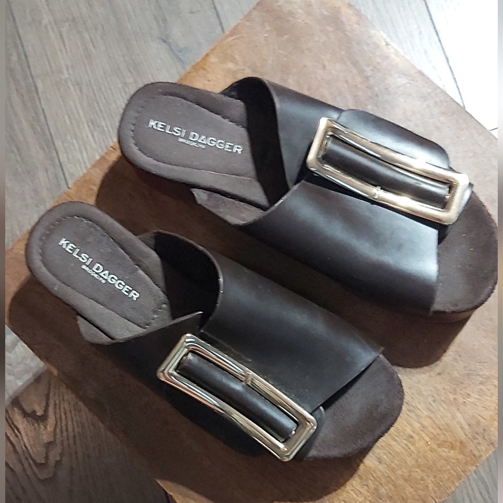 Kelsey Dagger Dover Platform Sandal